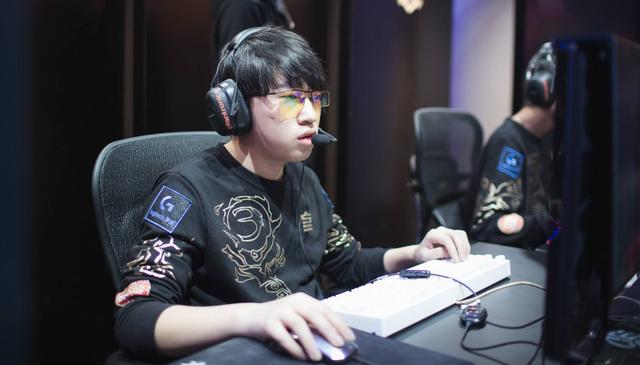 不乏新秀凭 不乏新秀凭