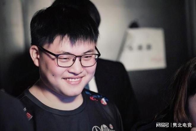 伯恩茅斯转 伯恩茅斯转